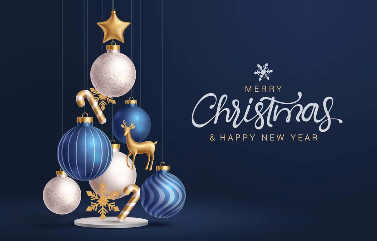Rojdestvo to'plari vektor dizayni bilan quvnoq Rojdestvo tabrik matni | Christmas balls vector design merry christmas greeting text with 1