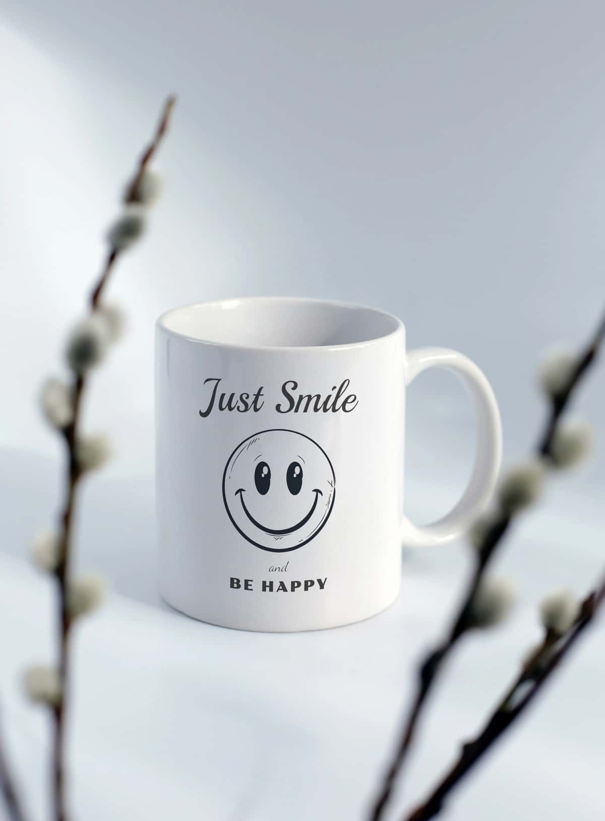 Fotorealistik bepul psd kofe oq krujka maketi | Photorealistic free psd coffee white mug mockup 1