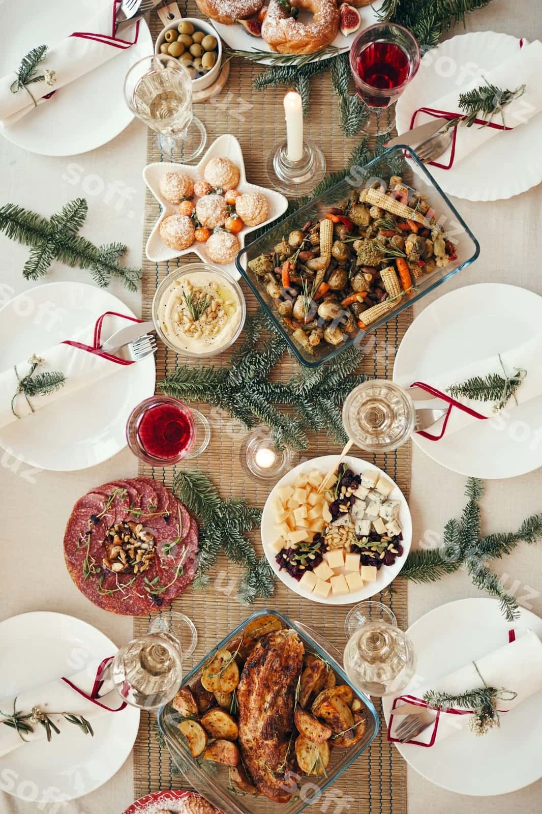 Rojdestvo kechki ovqat stol usti ko'rinishi | Christmas dinner table top view 1