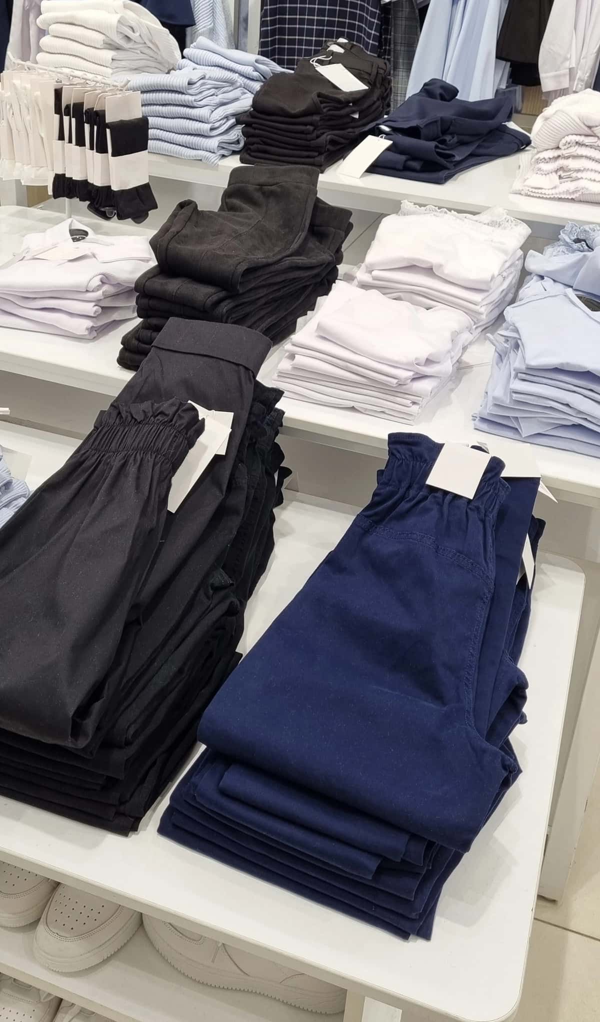 Kiyimlar javon do'kon shaklidir | Clothes are shelf store form 1