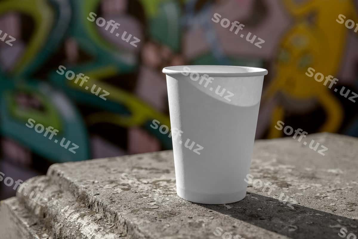 Kubok maketi jamoat maydoni | Cup mockup public space 1