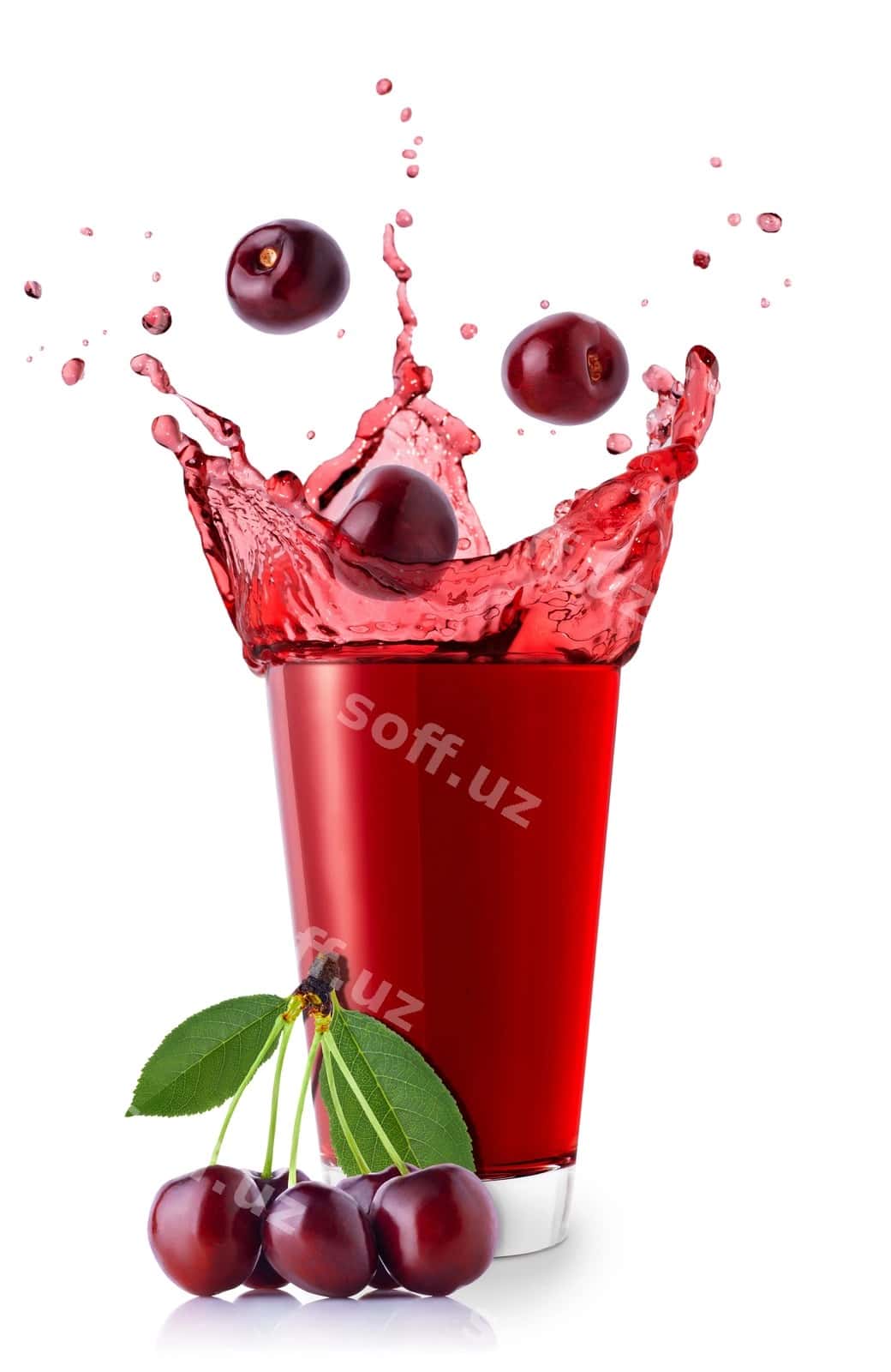 Shisha chayqalayotgan olcha sharbati | Glass splashing cherry juice 1