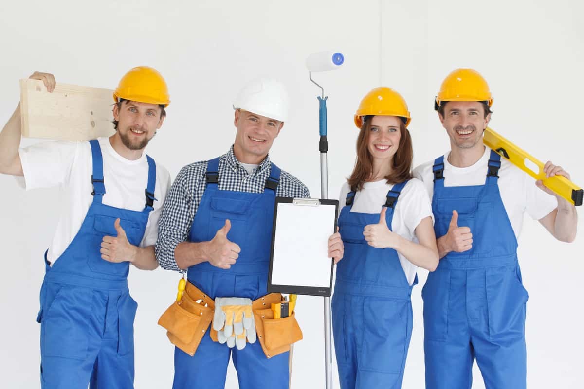 Sanoat ishchilari asboblar bilan | Industrial workers with tools 1
