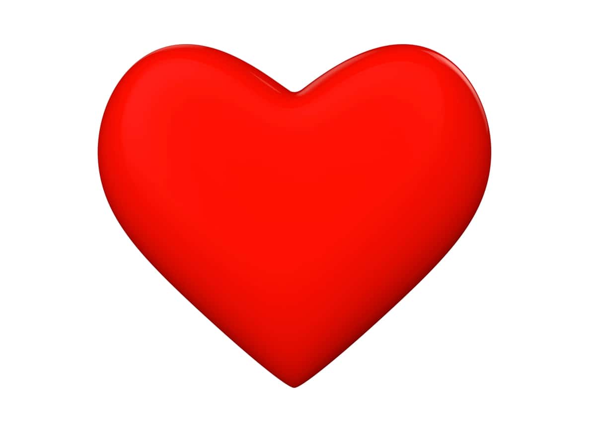 Oq fonda tasvirlangan qizil 3D yurak | Red 3d heart rendered white background 1