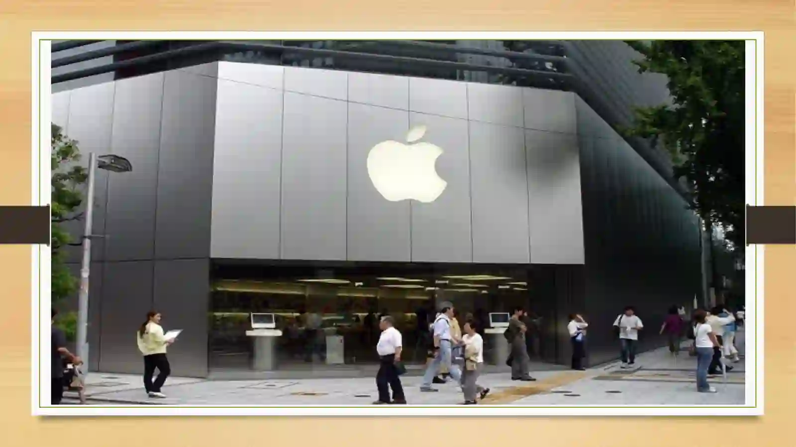 Apple 4