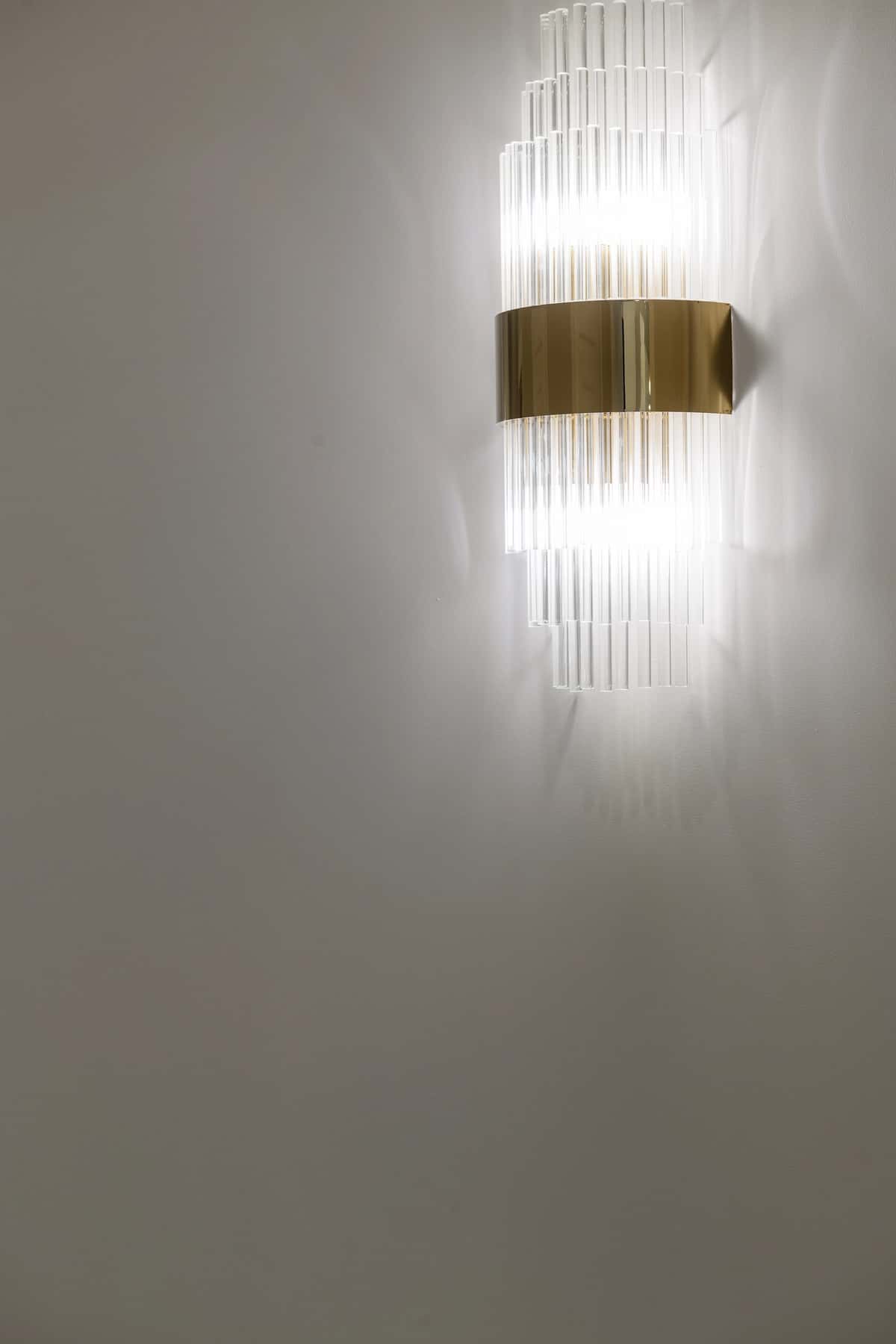 Oltin devorli zamonaviy zamonaviy chiroq | Stylish modern lamp with gold wall 1