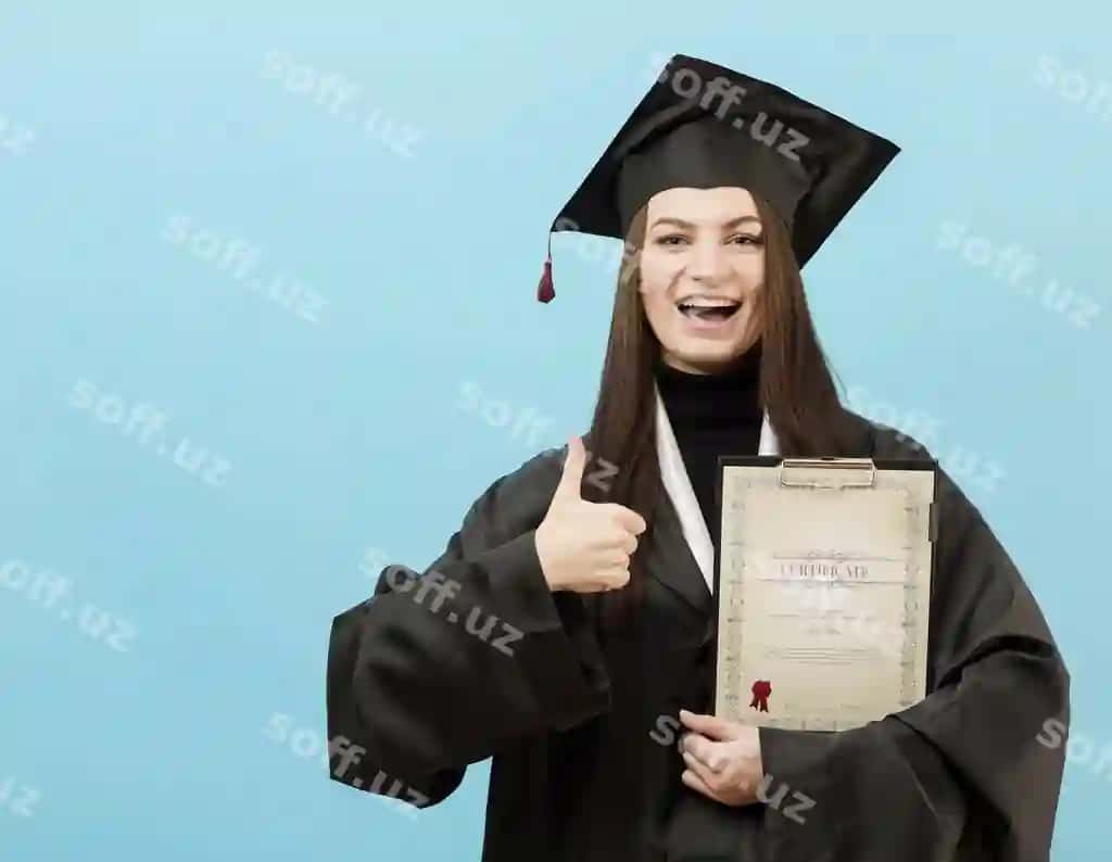 Portret yosh talaba bitirganidan faxrlanadi | Portrait young student proud graduating