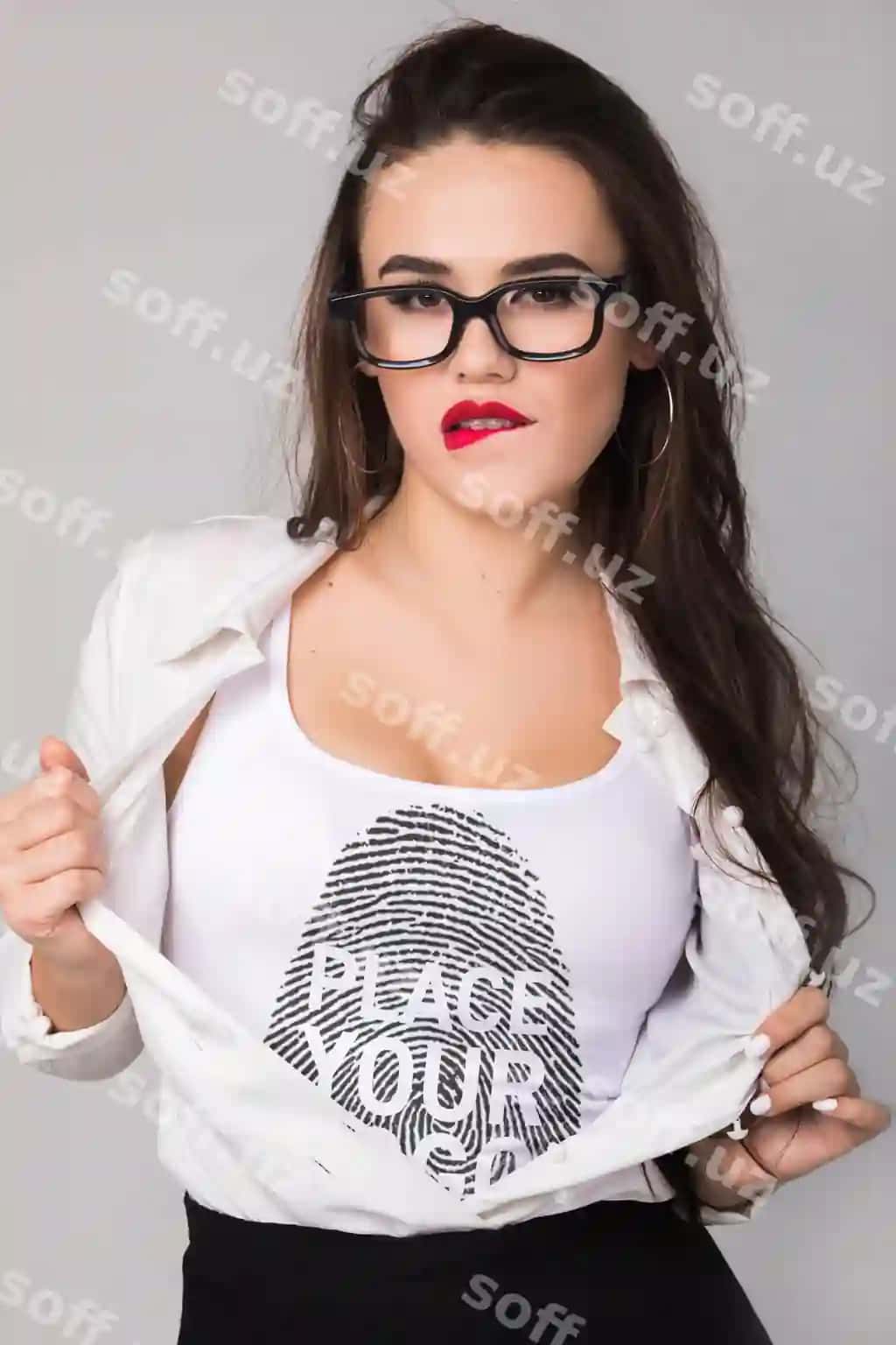 Ayol futbolka namunasi | Woman t shirt mock up