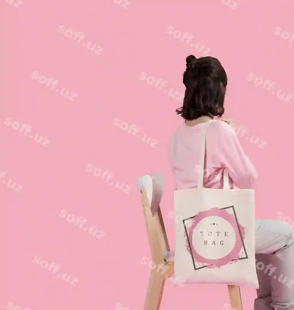Nusha bo'sh joydagi ayol tote bag bilan | Copy space woman with tote bag