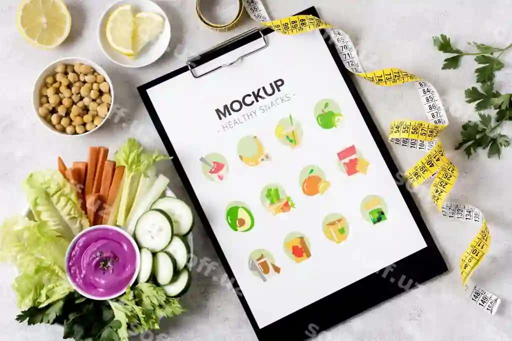 Tuzilish nonushtaliklar klipbord bilan namuna | Composition snacks with clipboard mock up
