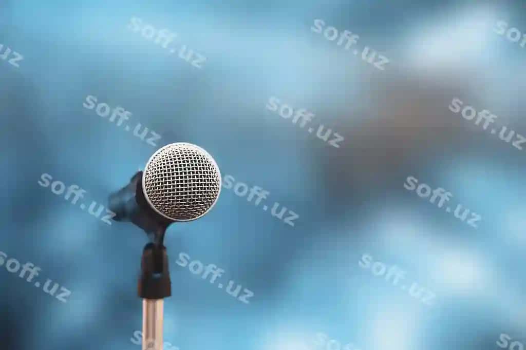Yaqin surat mikrofon stoykasi bulanli fonda | Close up microphone stand with blur background