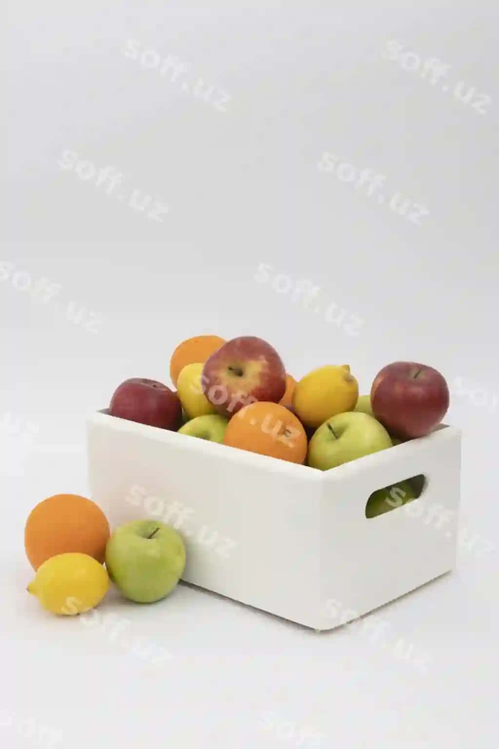 Yangi uzilgan mevalar qutisi maket dizayni | Fresh fruit box mockup design