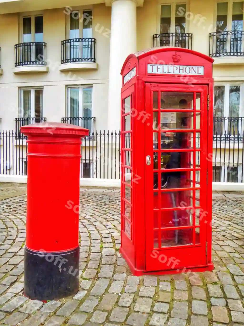 Telefon kabinasini yaqindan ko'rish | Close up telephone booth