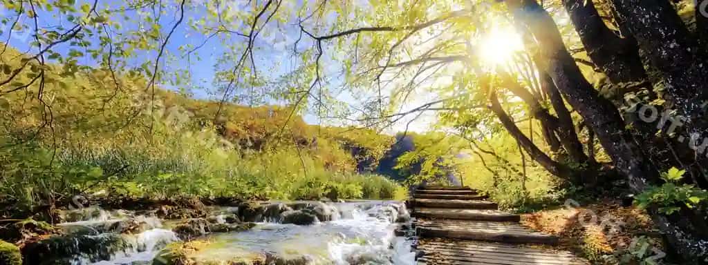 Ko'rinish shollar pontoon quyosh Plitvice Milliy bog' Xorvatiya | View waterfalls pontoon sunshine plitvice national park croatia