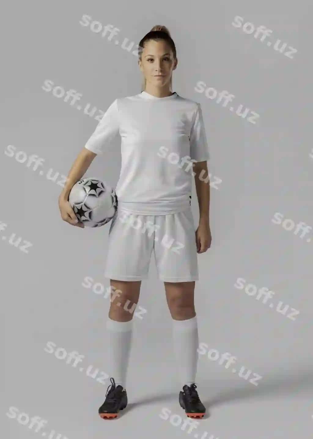 Ayol futbol o'yinchi kiyim namunasi | Female soccer player apparel mock up