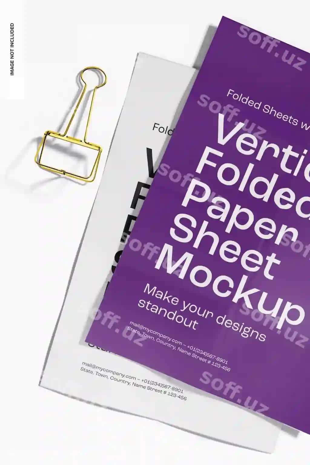 Vertikal dog'rlangan qog'oz varaqlari modeli yaxlit rasm | Vertical folded paper sheets mockup close up