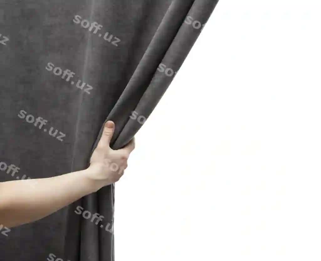 Ayol qo'l ochiq kulrang parda | Womans hand open gray curtain