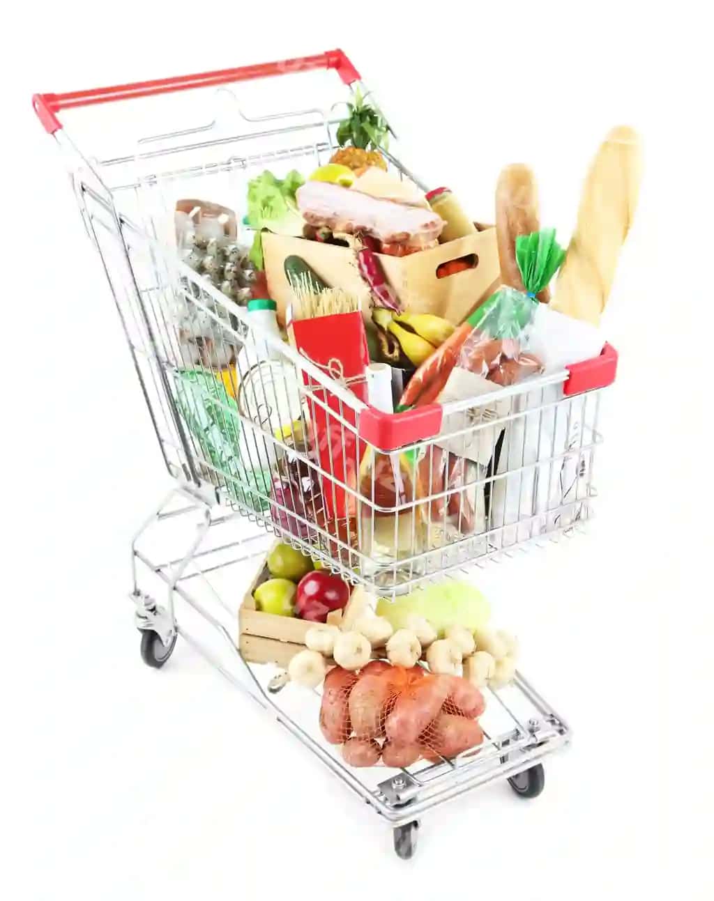 Xarid savati turli xil oziq-ovqat mahsulotlari bilan to'ldirilgan, oq fonda ajraltirilgan | Shopping cart full with various groceries isolated white