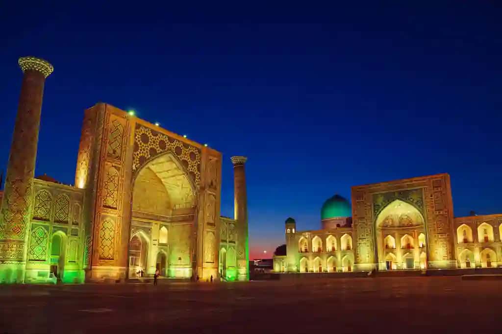 Registon maydoni kechasi yoritish ertak arab kechasi | Registan square night illumination fairytale arabian night