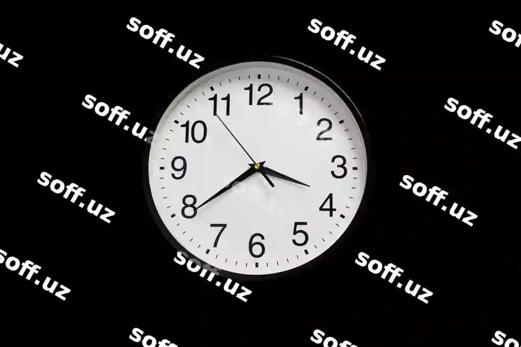 Devoncha soatni ayrilgan | Wall clock isolated 2
