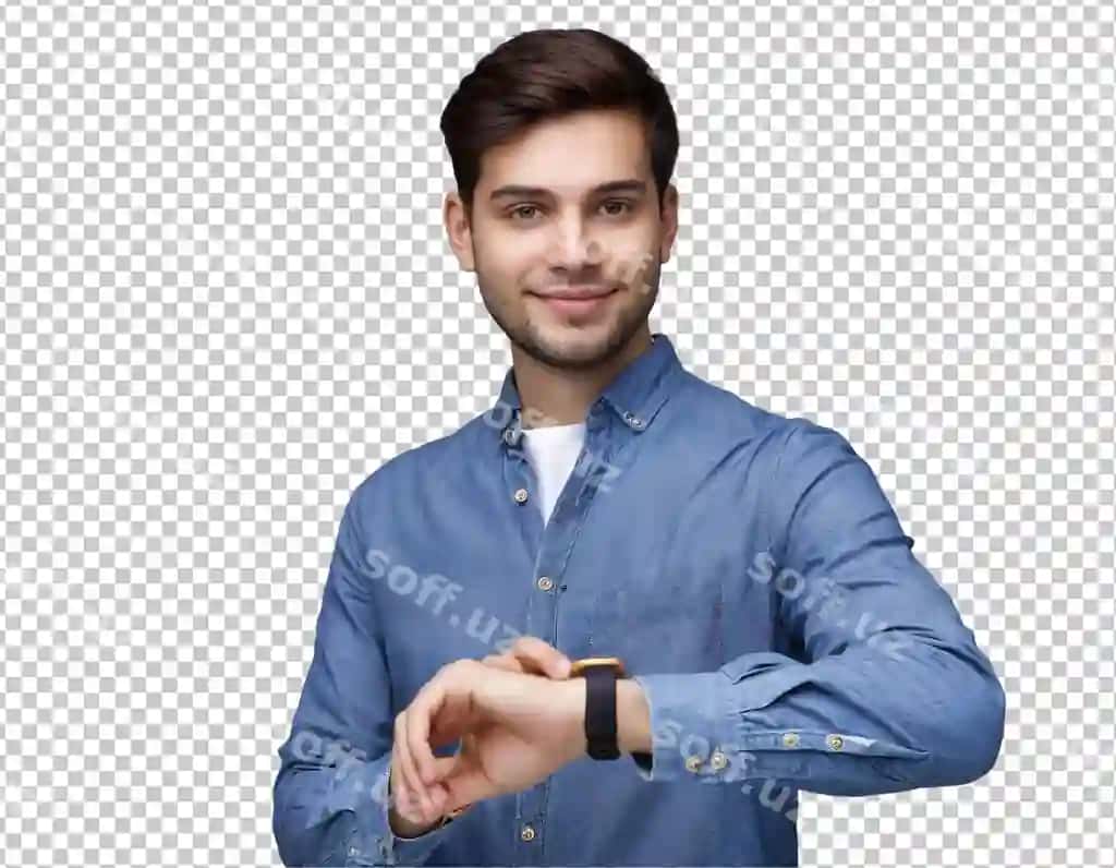 Yosh erkak akillı soatdan foydalanuvchi ajraltirilgan shaffof fonda | Young man using smart watch isolated transparent background