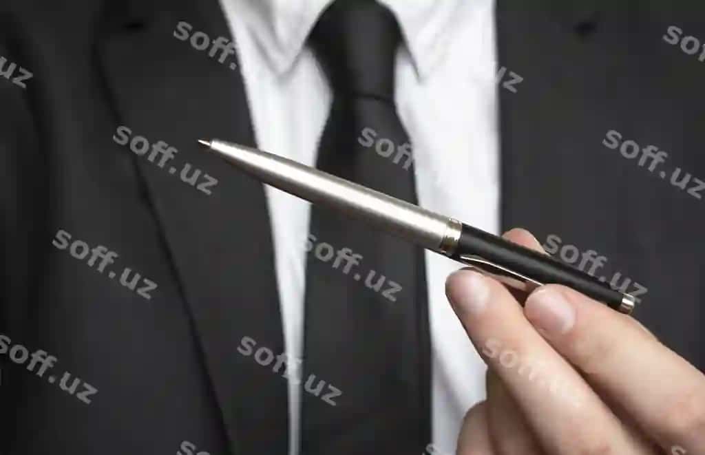 Ishbilarmon qalamga imzo qo'yadigan buferni uzatmoqda | Businessman giving pen your signature clipboard