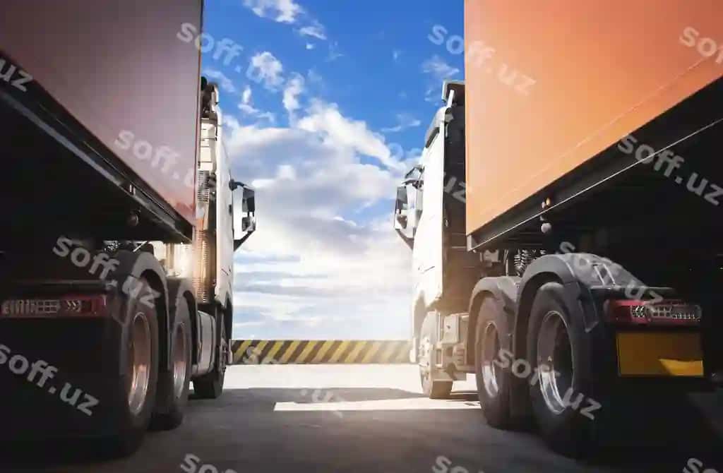 Ikki yarim yuk avtomobili ko'k osmonli logistika yuk tashish parkovkada | Two semi trucks parking with blue sky cargo freight truck logistics cargo transport
