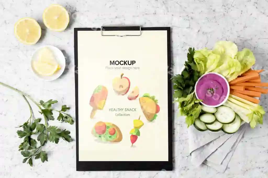 Sneklar joylashuvi kliptboard bilan namuna | Arrangement snacks with clipboard mock up