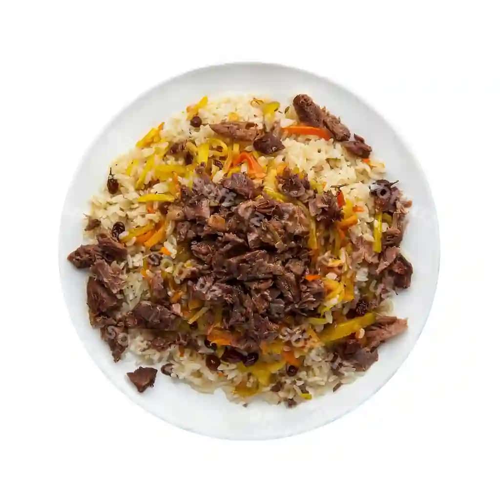 An'iy sharqiy palov gosht bilan discha oq fonda yuqori ko'rinish ajraltirilgan | Traditional oriental pilaf with meat plate white background top view isolated