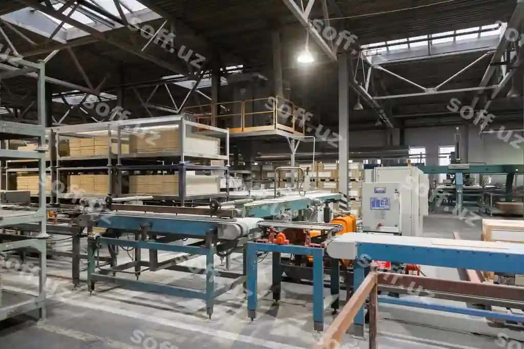 Siment fabrikasi ichidagi sanoat simint ishlab chiqarish konveyer liniyasi keramika plitasi og'ir uskunalar fabrikasi ishlab chiqarishi keramika plitasi | Cement factory indoors industrial cement production conveyor conveyer line ceramic tile heavy plant factory production ceramic tiles