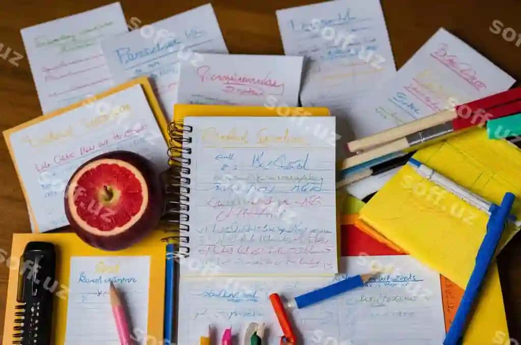 Qizil olma bilan daftar, sariq qalam bilan sariq daftar | Notebook with red apple yellow notebook with yellow pencil it