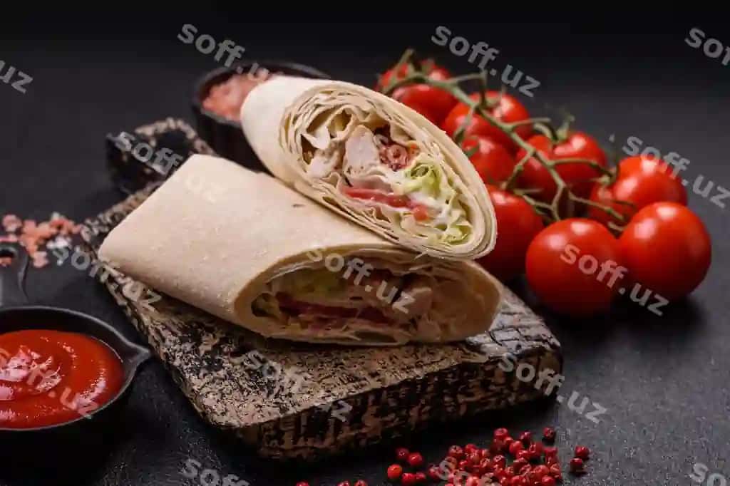 Tovuqli an'anaviy shawarma-doner kabobi | Delicious traditional shawarma doner kebab with chicken