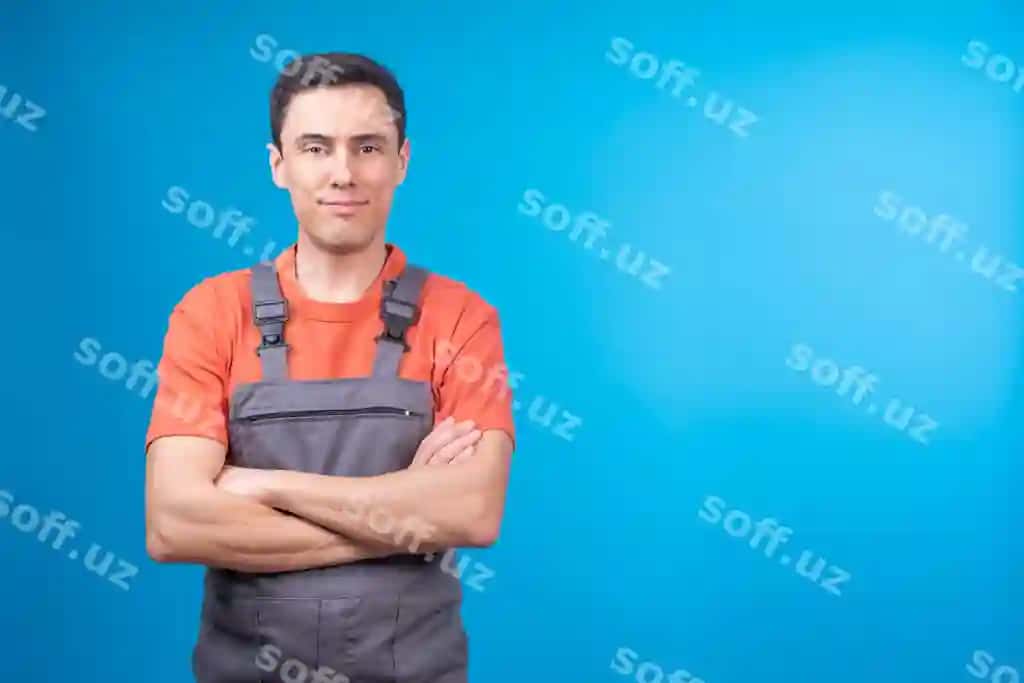 Qo'llarini chalishtirgan ishonchli erkak ishchi formasi | Confident male worker uniform with crossed arms