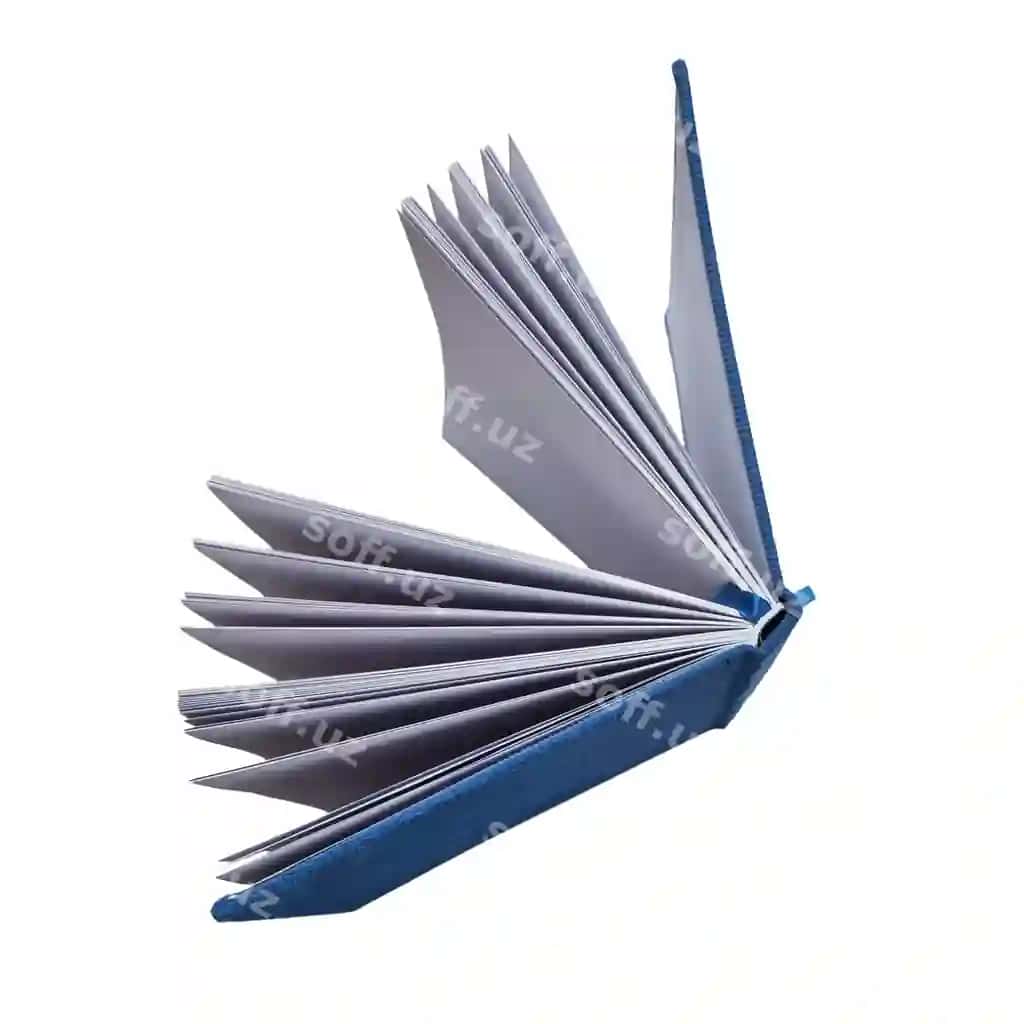 Ochilgan kitob oq rangda kesilgan | Opened book cut out isolated white