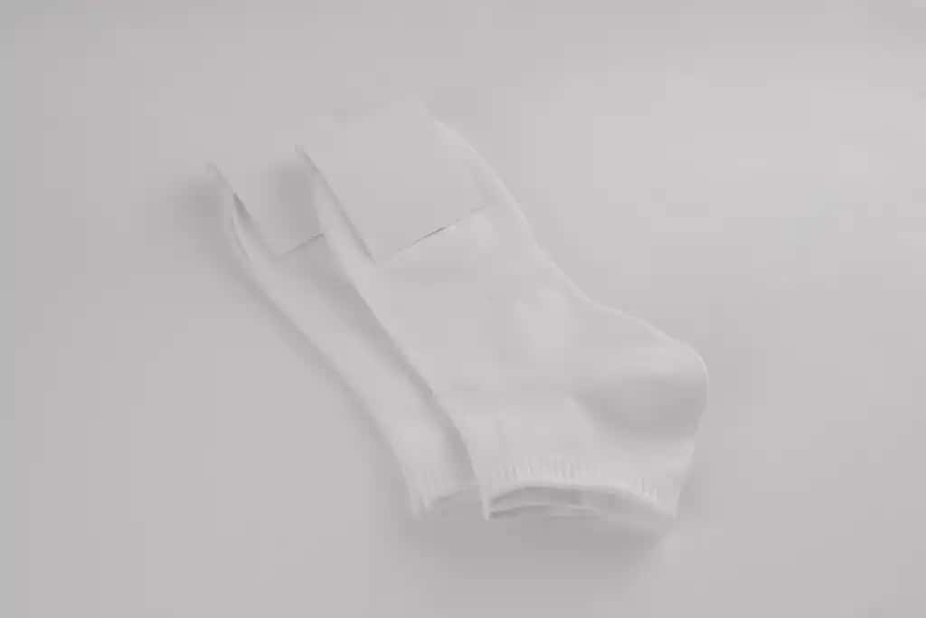 Rangli paypoqlar dizayni maketi | Colorful socks design mockup