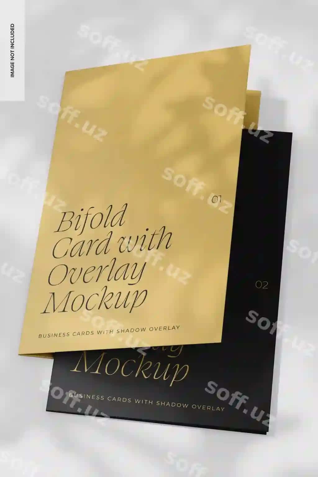 Bifold kartochkalar overlay mockup yuqori burchakdan ko'rinish | Bifold cards with overlay mockup high angle view