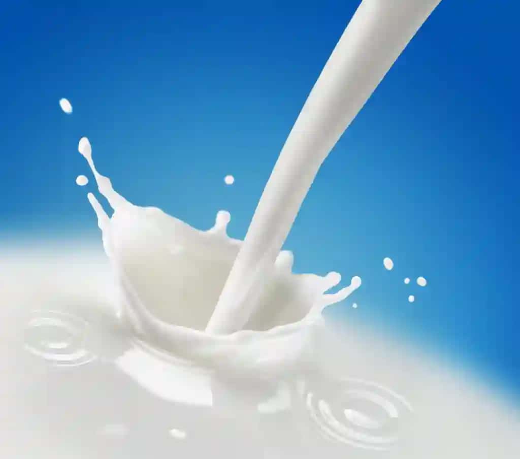 Sutli ko'k fon | Splash milk blue background