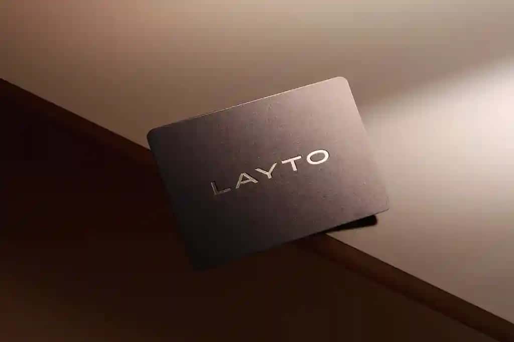 Logotip maketi tashrif qog'ozi | Logo mockup business card ledge