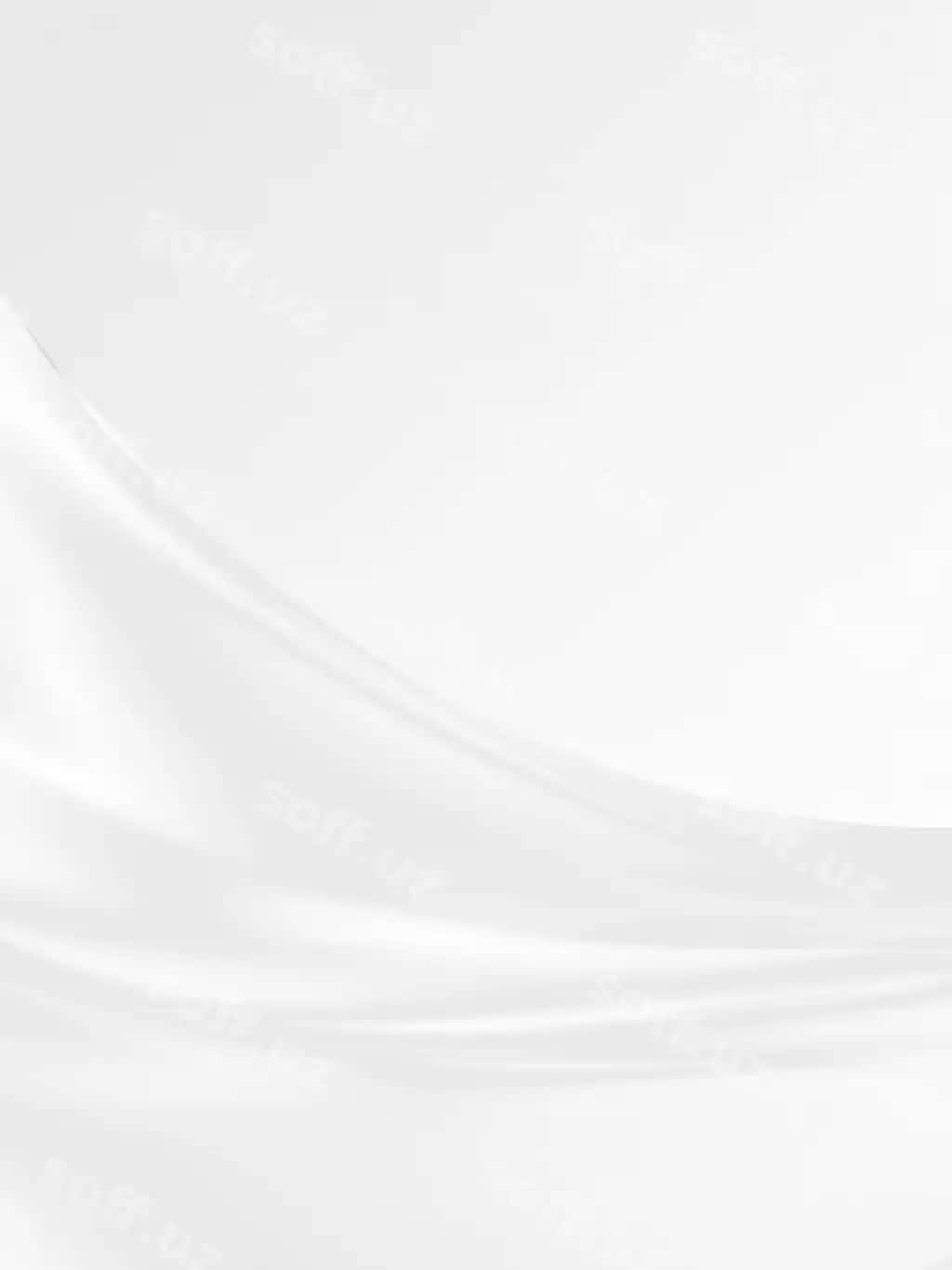Fon sifatida oq atlas matoning yaqin tasviri | Closeup white satin fabric as background
