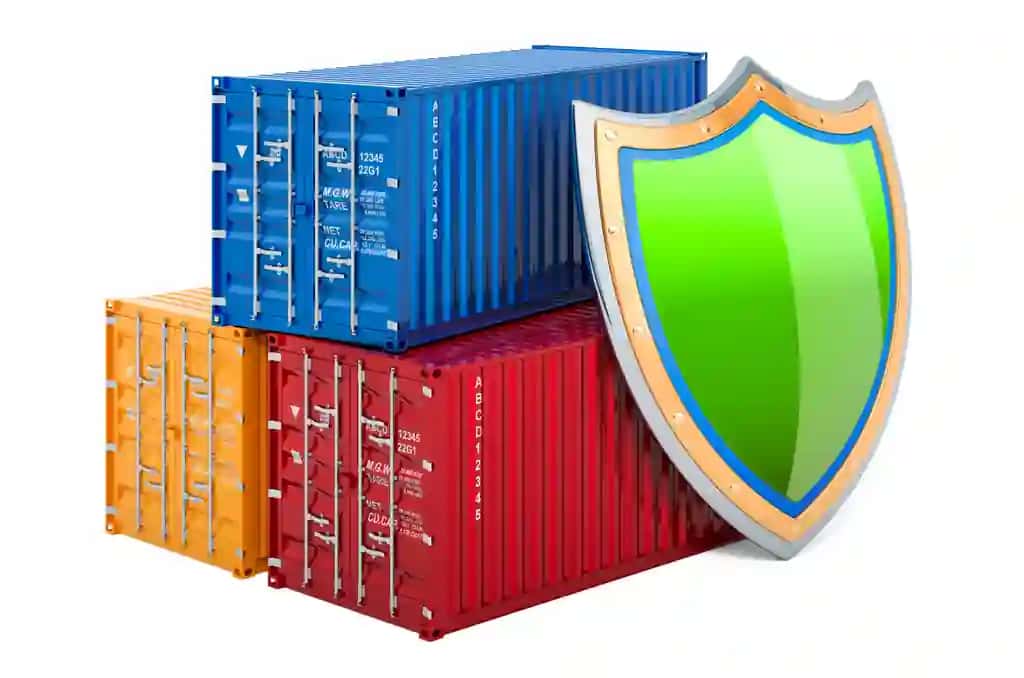 Sug'urta yuk tashish kontseptsiyasi yuk konteynerlarini qalqon 3D render bilan himoya qiladi | Insurance protect freight transportation concept cargo containers with shield 3d rendering
