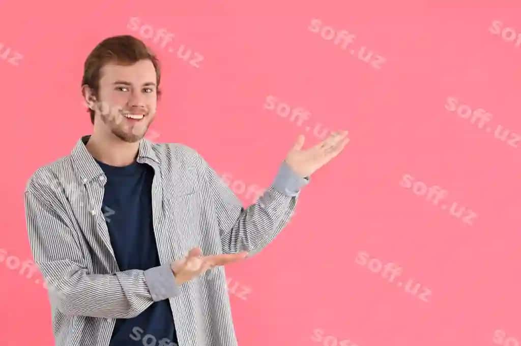 Konseptsiya odamlar yosh erkak pushti fon | Concept people young man pink background