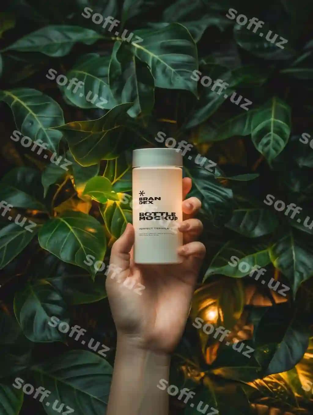 Silindrik shisha mockup PSD realistik moslashuvchan kosmetik mahsulotlar uchun qadoqlash | Cylindrical bottle mockup psd realistic customizable skincare packaging