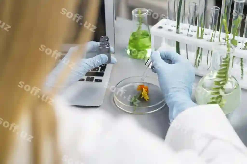 Yuqori burchak ayol tadqiqotchi laboratoriyasi | High angle female researcher laboratory