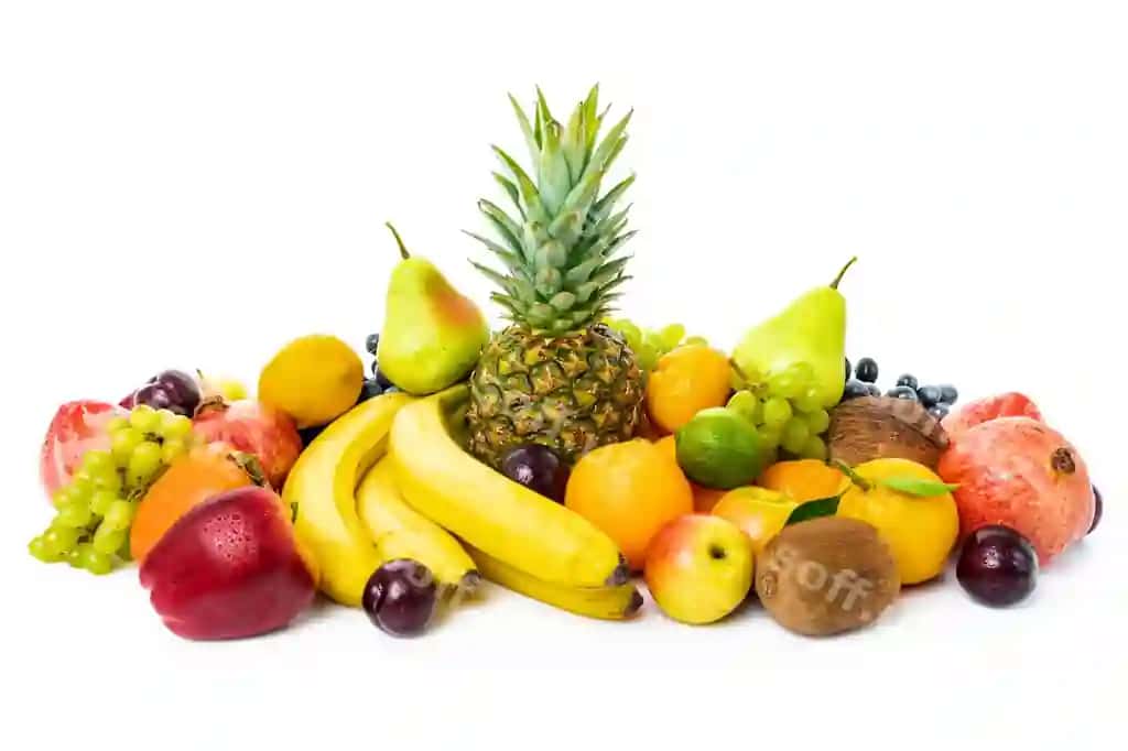 Bozor fonda yashil meva yaqin rasmi | Close up fruits against white background 2