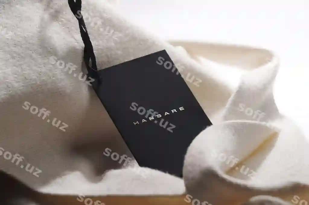 Logotip namunasi qora belgi teksturasi | Logo mockup black tag texture 2