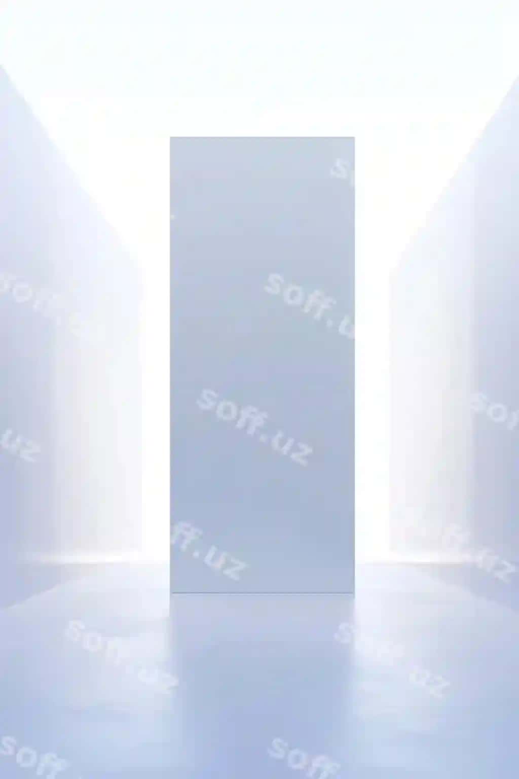 Ochilgan eshik, uning ostiydan yorqinlik emitingan | Open door with light shining through it