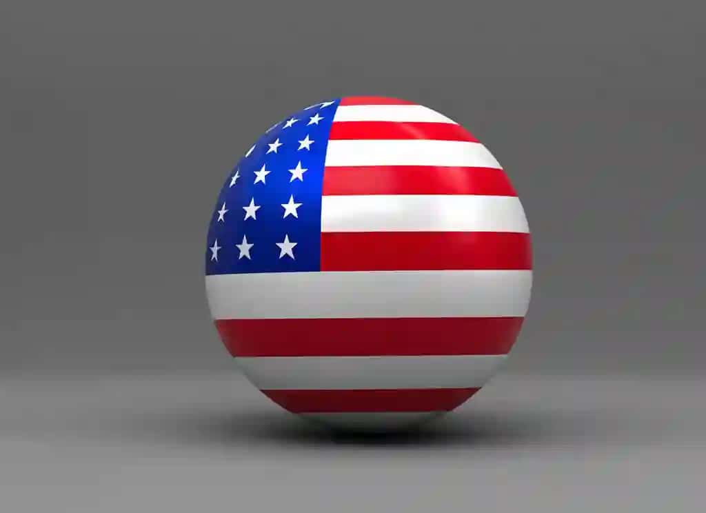 Amerika bayrog'i fonida charm futbol to'pi | Leather soccer ball with american flag background
