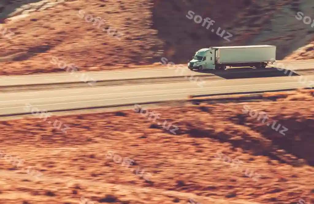 Shtatlararo 70 AQShda tez yuradigan yarim tirkama yuk mashinasi | Speeding semi trailer truck interstate 70 usa