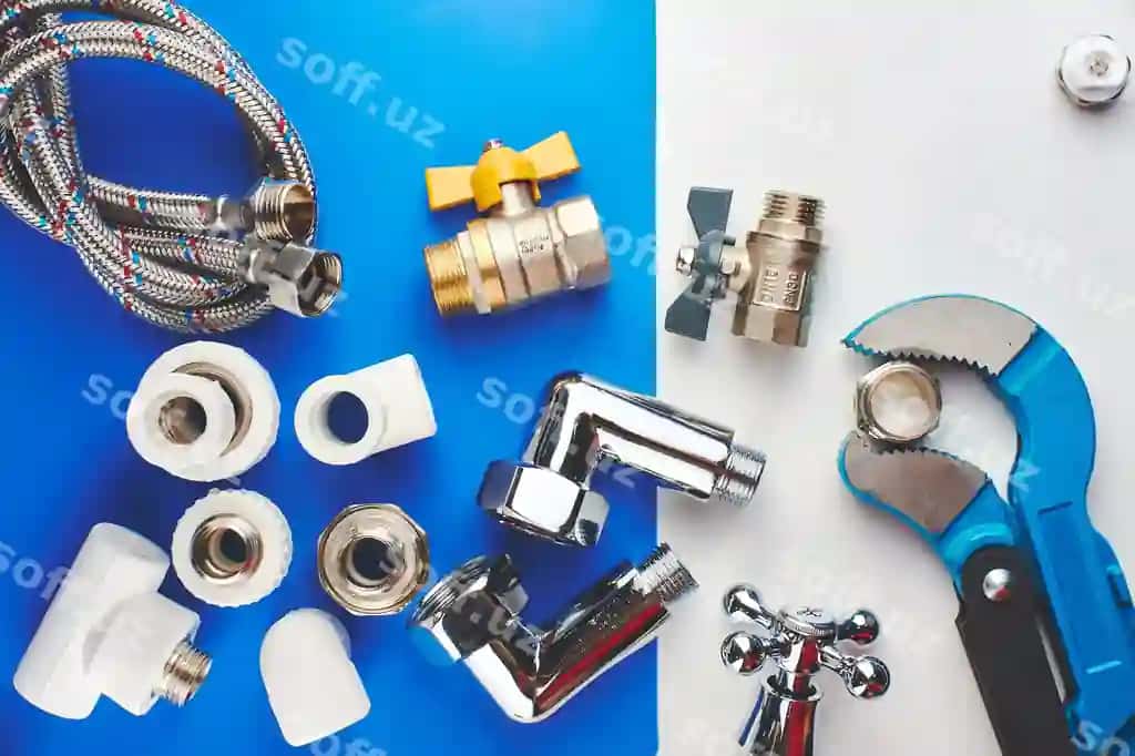 Tutqichlar aksessuarlar asboblar ko'k va oq orqa fonda | Plumbing parts accessories tools blue white background