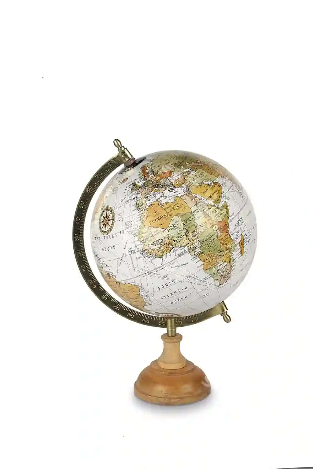 Antiqa globus izolyatsiya qilingan oq fon bilan kesish yo'li soyasi | Antique globe isolated white background with clipping path shadow